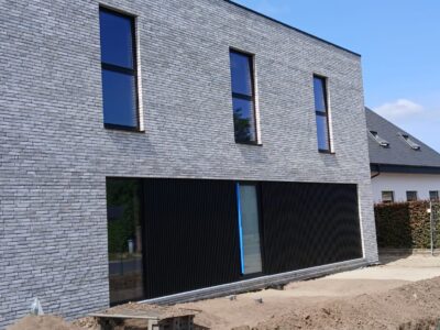 Geel-01